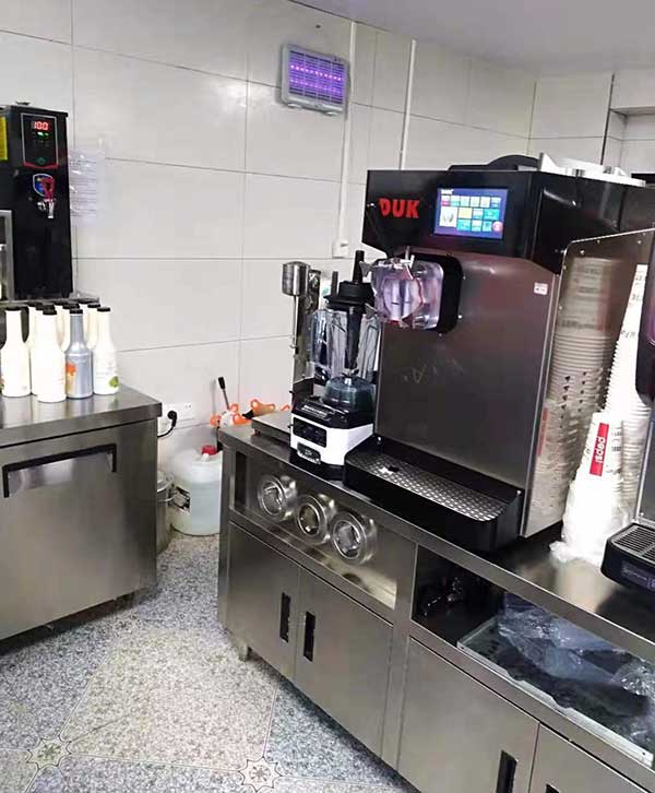 汉堡店冰淇淋机设备